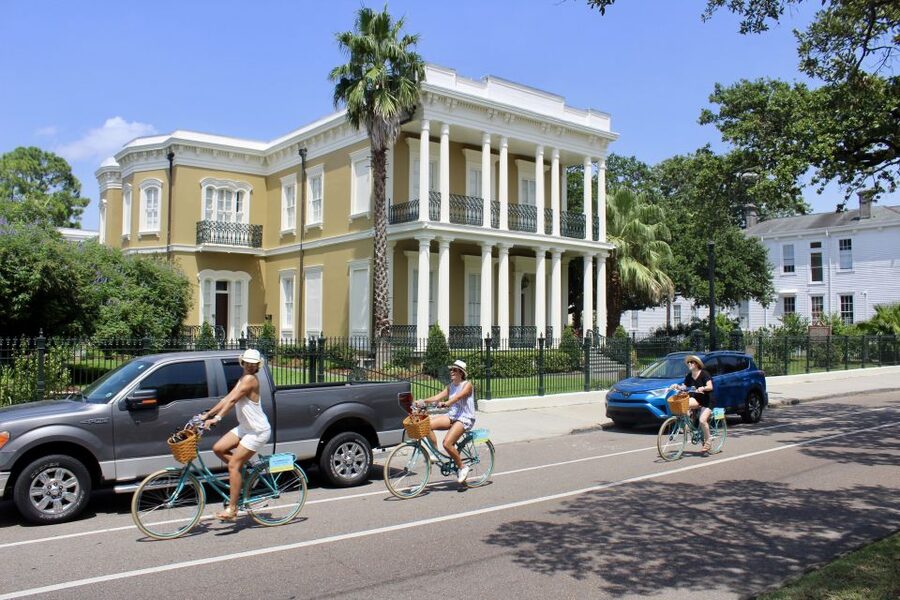 New Orleans: Scenic City Bike Tour - St. Louis Cemetery No. 3 and New Orleans burial customs