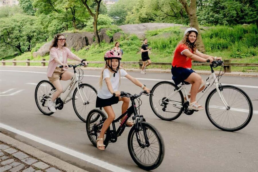 New York City: Central Park Bike Rental - Starting at Central Park South on 6th Avenue