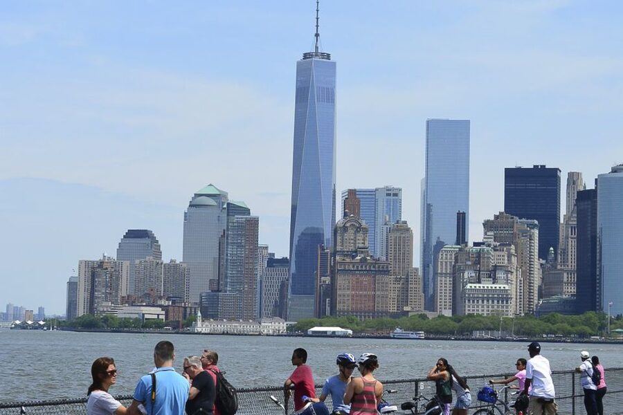 New York City: City Highlights Guided Bike or eBike Tour - Washington Square Park and a change of pace