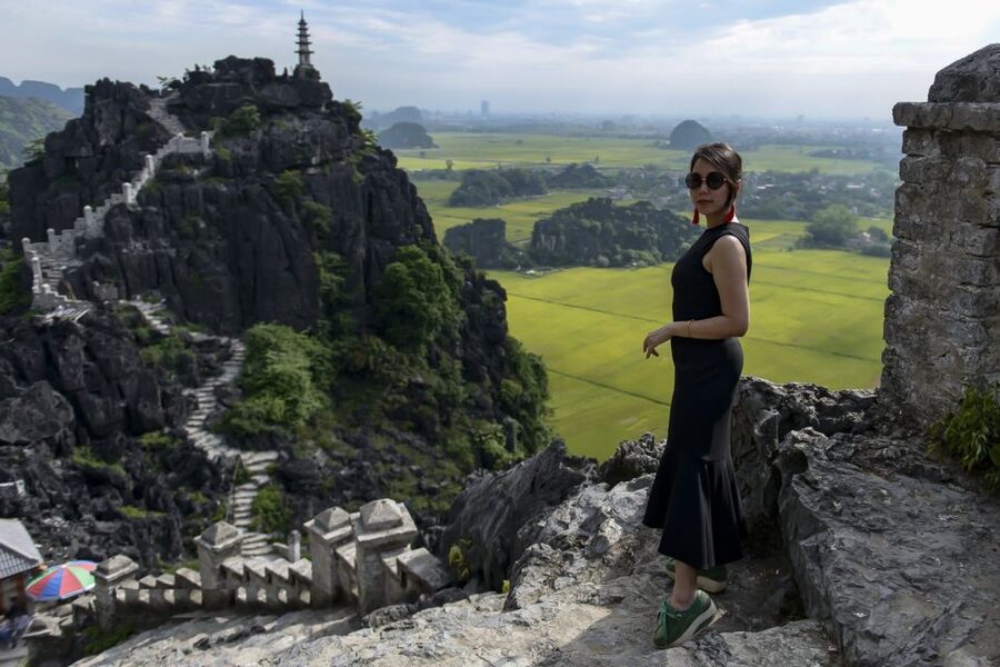 Ninh Binh Daily: Hoa Lu, Mua Cave, Tam Coc, Bike & Swimming - Guides, group size, and the value of organization