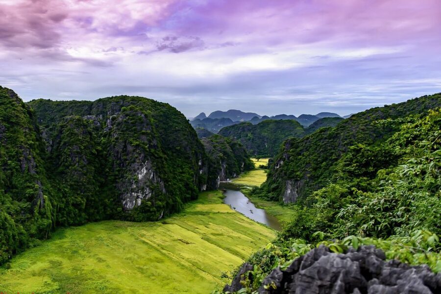 Ninh Binh Daily: Hoa Lu, Mua Cave, Tam Coc, Bike & Swimming - The morning drive from Hanoi to Hoa Lu