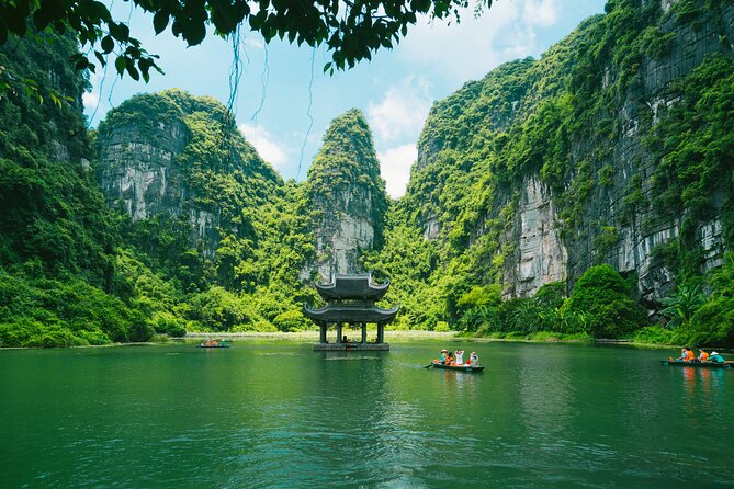 Ninh Binh Day Trip: Hoa Lu-Trang An/Tam Coc-Mua Cave-Cycling-Boat - Should you book this Ninh Binh day trip?