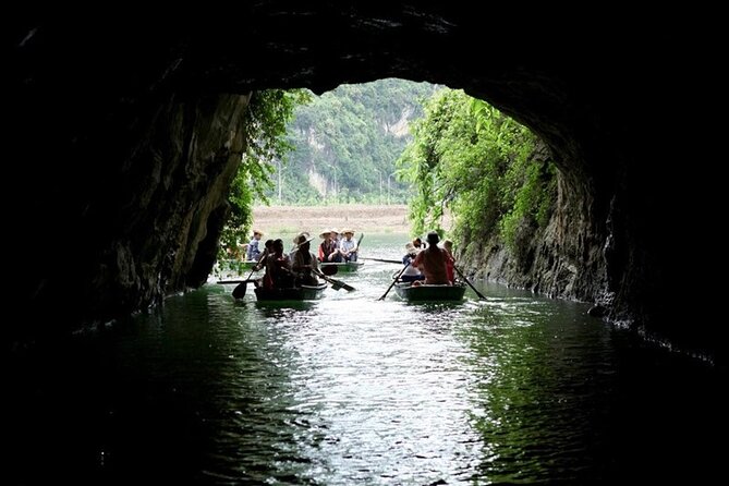 Ninh Binh Tour: Deluxe & Small Group Tam Coc Hoa Lu - Boat, Biking, Buffet Lunch - Guide quality and the small-group feel