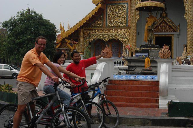No.1 Chiang Mai: Historical City Bike Tour - Markets and local food along the way