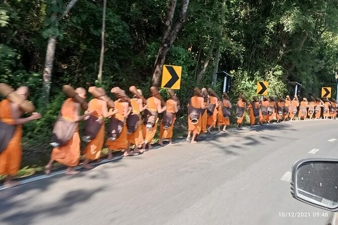 "No.1 Chiang Mai: Suthep N. Park Leisure walks & Mountain Biking" - Wat Phra That Doi Suthep and the city below