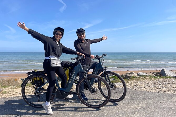 Normandy Guided E-bike tour to Omaha Beach / private tour - Through farms, villages, and narrow country lanes