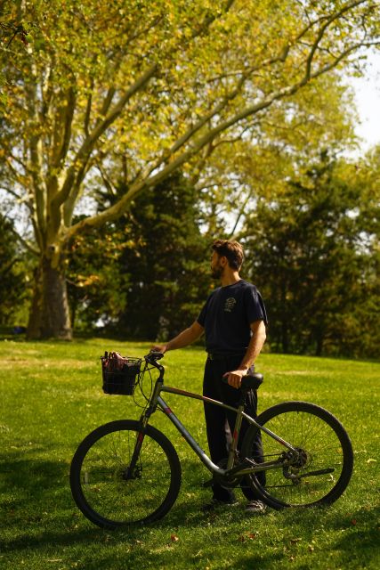 NYC: Central Park Bike Rental - Picking up your bike near Central Park