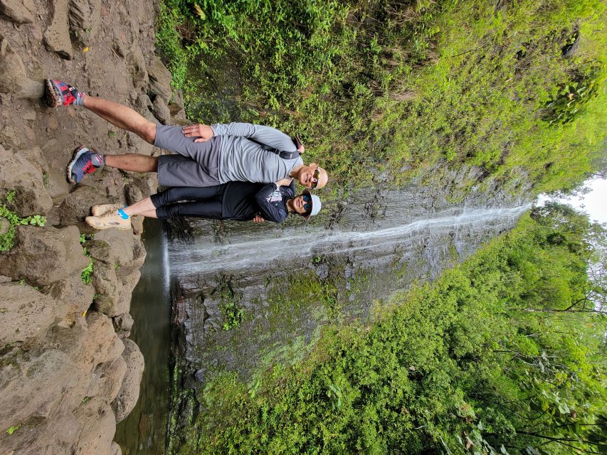 Oahu: Waikiki E-Bike Ride and Manoa Falls Hike - The ride toward Manoa Valley