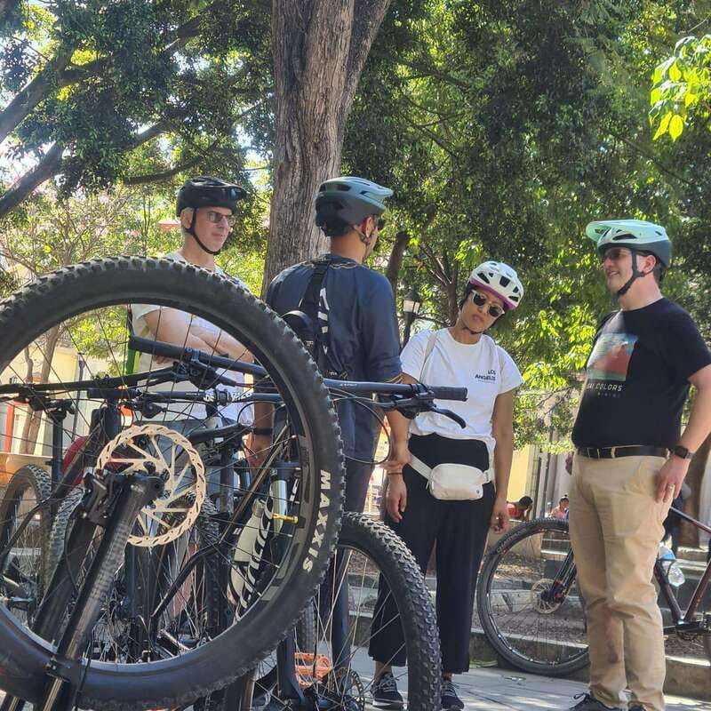 Oaxaca City: Bike Tour with Professional Guide+Art workshop - Santo Domingo: Oaxaca’s grand landmark