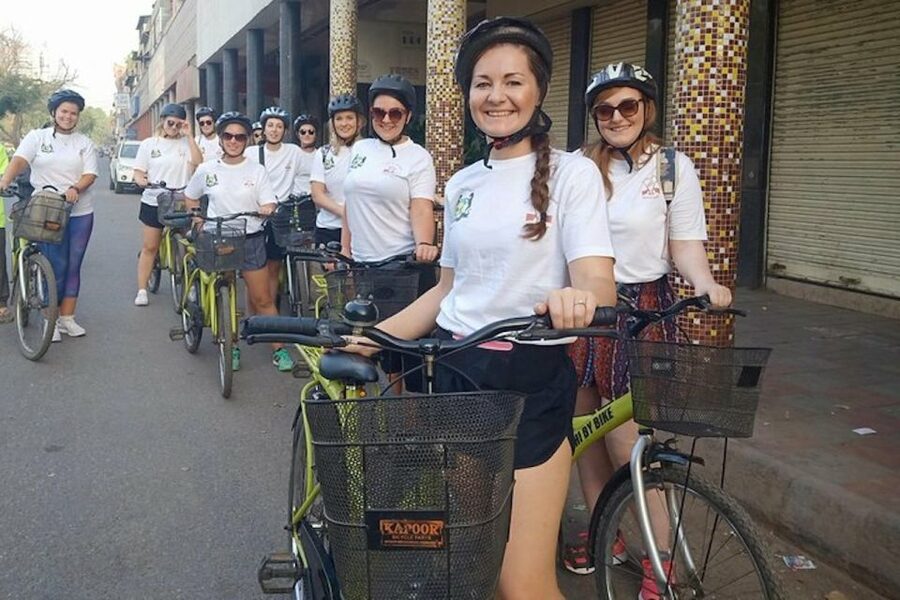 Old Delhi: 3.5-Hour Small-Group Bike Tour with Breakfast - Breakfast at a Traditional Paratha Stop