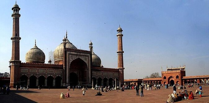 Old Delhi Bike Tour - Khari Baoli and the smell of spice