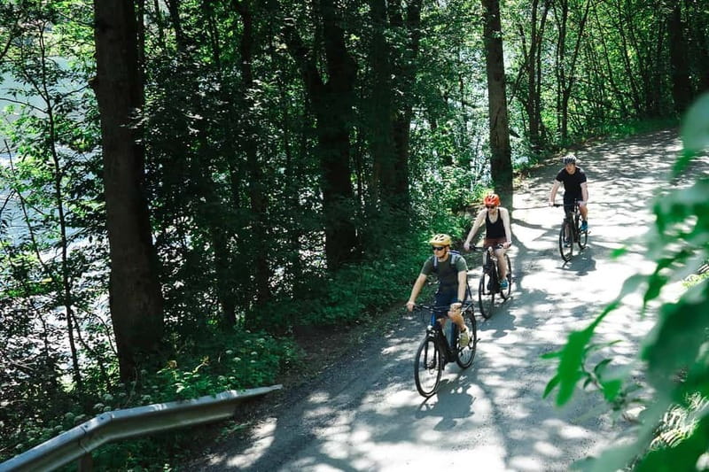 Olden: Guided e-bike tour - Finding the blue caravan near Circle K