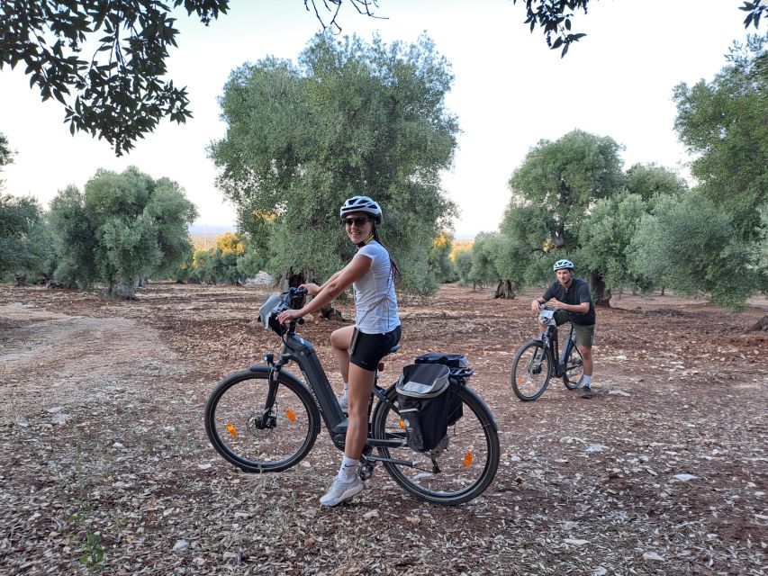 Ostuni: Guided e-bike tour + countryside tasting stop - Returning Through Ostuni’s Historic Center
