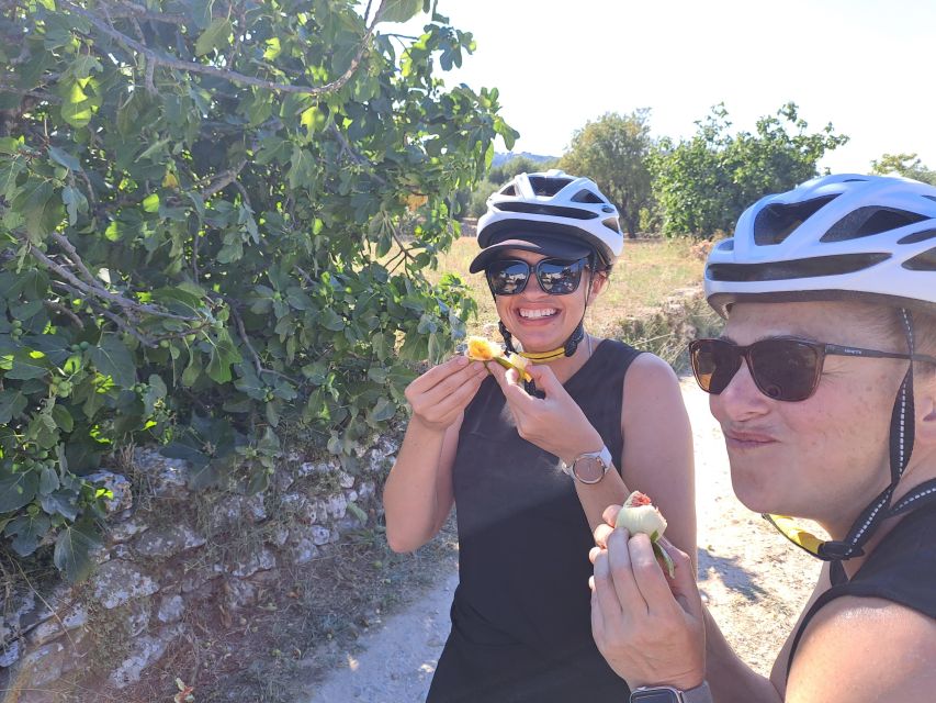 Ostuni: Guided e-bike tour to rock village & olive trees - Small groups make a real difference