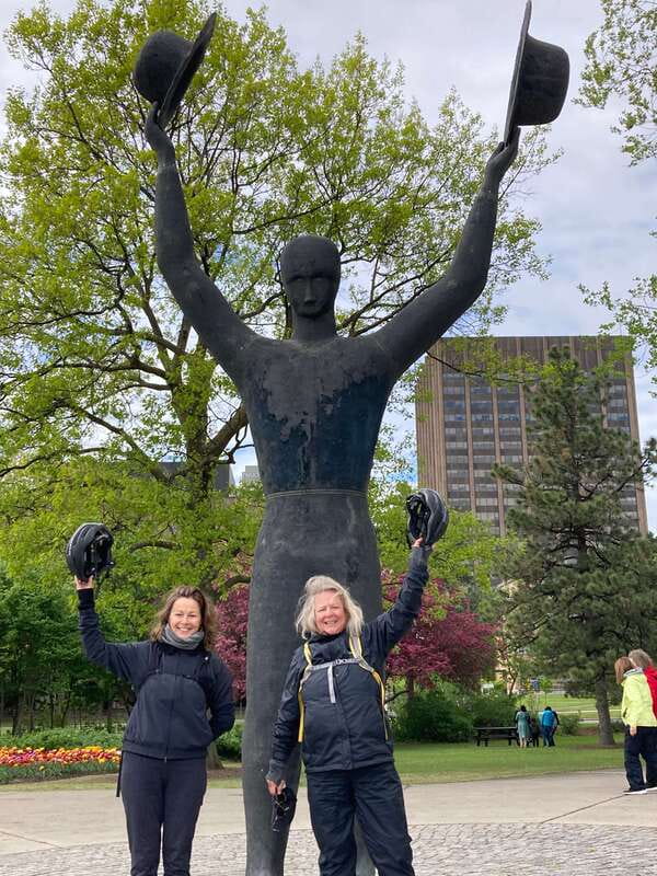 Ottawa: 2 or 3.5-Hour Guided Bike Tour with a Local Guide - What the guides add to the experience