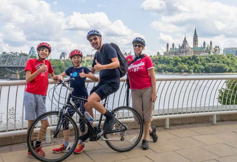 Ottawa: 2 or 3.5-Hour Guided Bike Tour with a Local Guide - Starting on Sparks Street near Parliament Hill