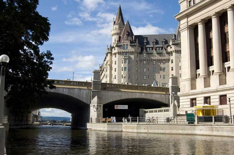 Ottawa 200th Anniversary Guided Bike Tour - Kìwekì Point brings the route together