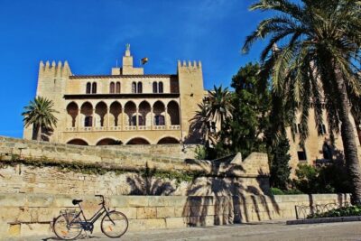 Palma de Mallorca Old Town Guided Bike Tour (Small Groups)