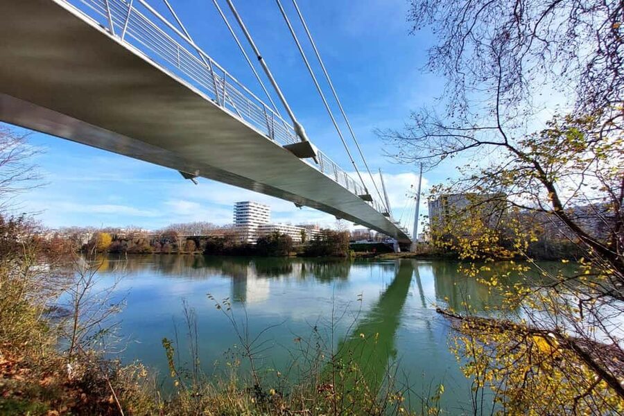 Panoramic Toulouse, e-bike ride, and cable car - What the $64 price really covers