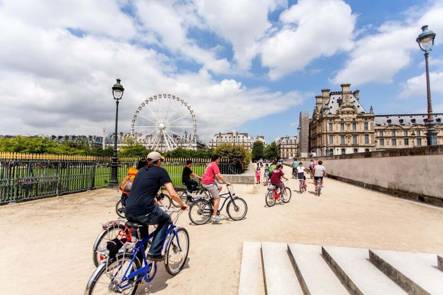 Paris Bike Tour: Eiffel Tower, Place de la Concorde & More - Eiffel Tower: the big opening view