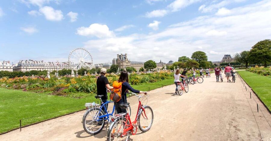 Paris Bike Tour: Eiffel Tower, Place de la Concorde & More - Invalides and Napoleon’s domed church
