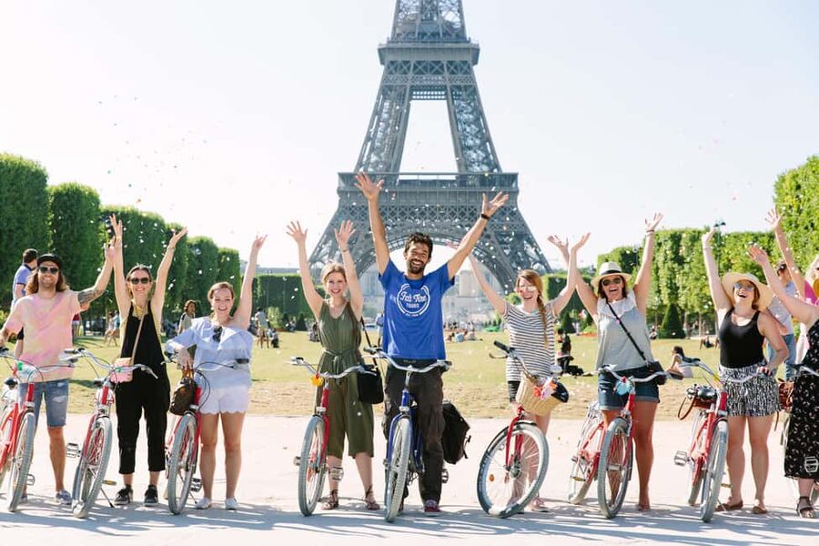 Paris Bike Tour: Eiffel Tower, Place de la Concorde & More - Starting at Fat Tire Tours on rue Edgar Faure