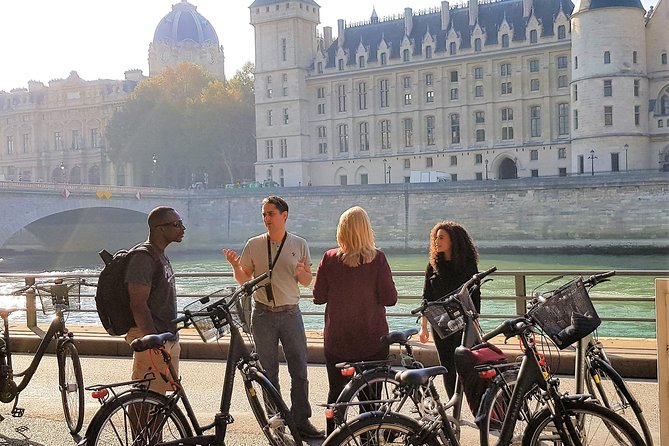 Paris: Charming Nooks and Crannies Bike Tour - The Conciergerie and Pont Neuf