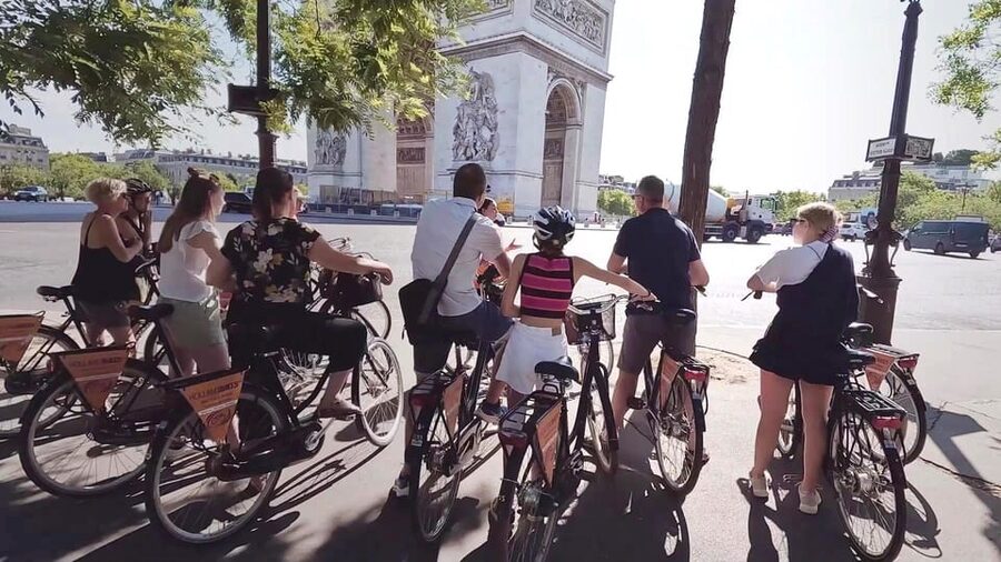 Paris: City Highlights Bike Tour - Les Invalides and the ride beside the Seine