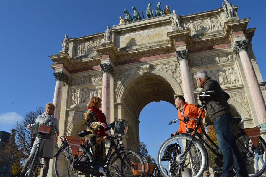 Paris: City Highlights Bike Tour - Rue de Rivoli, Hôtel de Ville, and Île de la Cité
