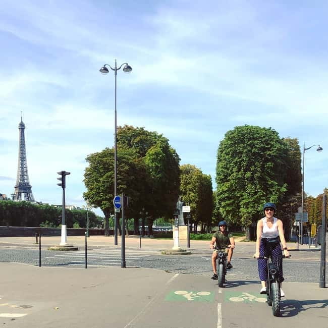 Paris: City Highlights Private Electric Bike Tour - The Eiffel Tower: the tour’s best video backdrop
