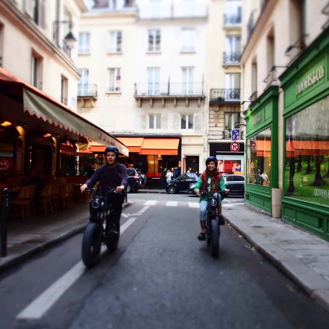 Paris: City Highlights Private Electric Bike Tour - Place des Vosges and the Marais on two wheels