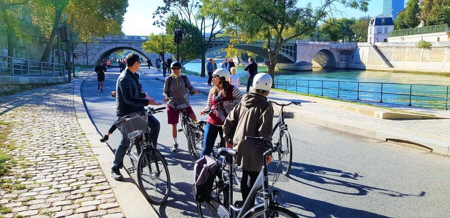 Paris: City Treasures Bike Tour - Cruising the Seine’s car-free riverbanks