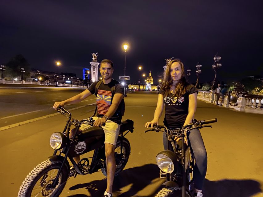 Paris: Eiffel Tower and Notre Dame Night Tour by E-Bike - Bridges, islands, and medieval Paris