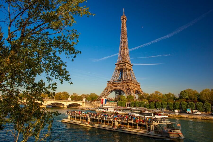 Paris: Evening Bike and Boat Tour - The one-hour Seine cruise gives your legs a break