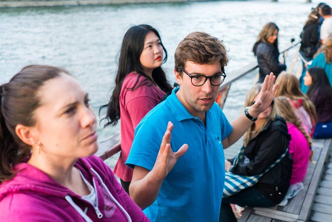 Paris Evening Bike Tour with 1-hour Seine River Cruise - The Seine cruise gives your legs a rest