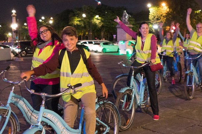 Paris Evening Bike Tour with 1-hour Seine River Cruise - Pont Neuf, Notre-Dame, and the medieval heart
