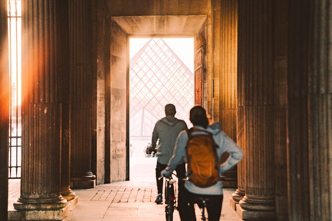 Paris Evening City of Lights Small Group Bike Tour & Boat Cruise - Why This Evening Bike Tour Works So Well