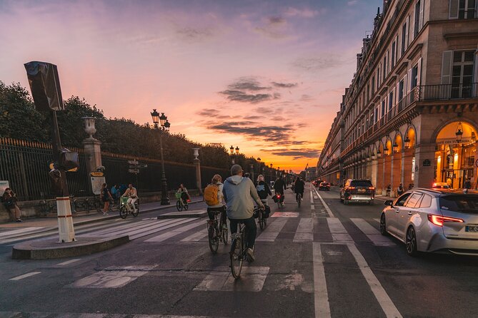 Paris Evening City of Lights Small Group Bike Tour & Boat Cruise - Champs-Élysées and Pont Alexandre III