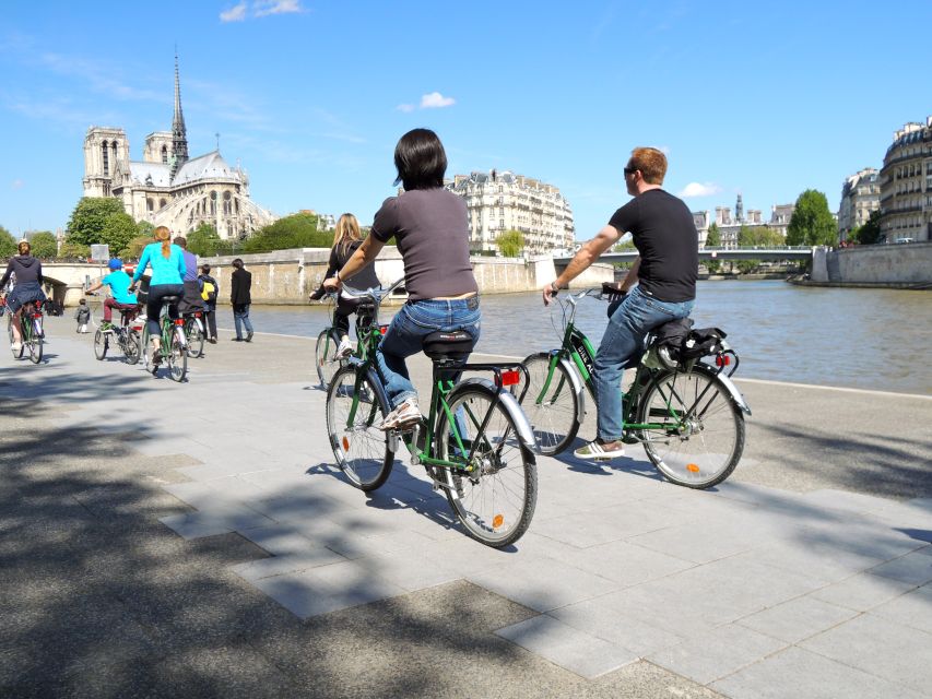 Paris: Famous Monuments Cycling Tour - Tunnels and the Seine-side finish