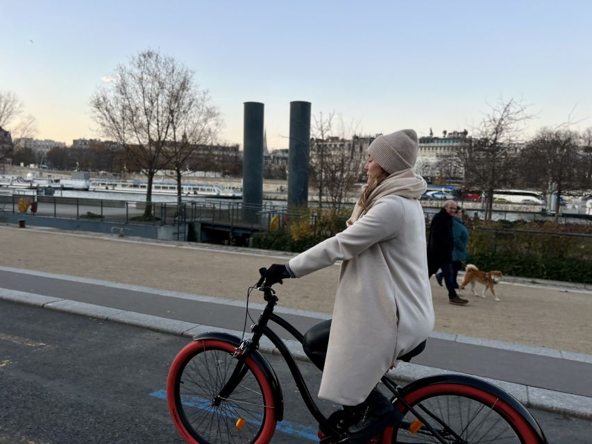 Paris: Guided City Highlights Bike Tour - Why a bike is a smart way to see central Paris