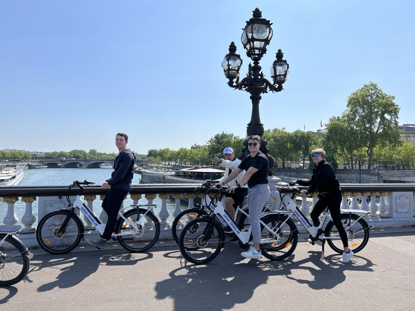 Paris: Guided Private E-bike Sightseeing Tour - Pont Alexandre III, the Grand Palais, and the Petit Palais