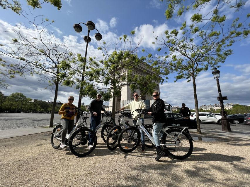 Paris: Guided Private E-bike Sightseeing Tour - The Flame of Liberty and the Arc de Triomphe