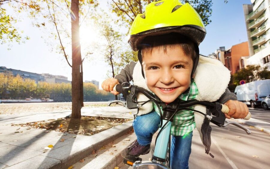 Paris: Kids Bike Tour - Rue de Rivoli and Place de la Concorde