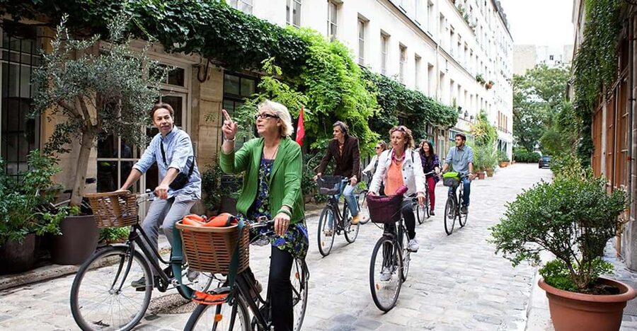 Paris Marais Bike Tour with Cheese & Sweet Tastings - Why a bike makes the Marais easier to understand