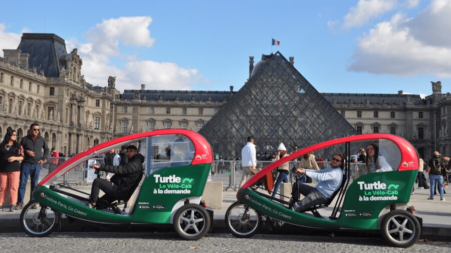Paris : Private guided tour in Rickshaw bike - Napoléon - From Hôtel de la Marine to the Arc de Triomphe