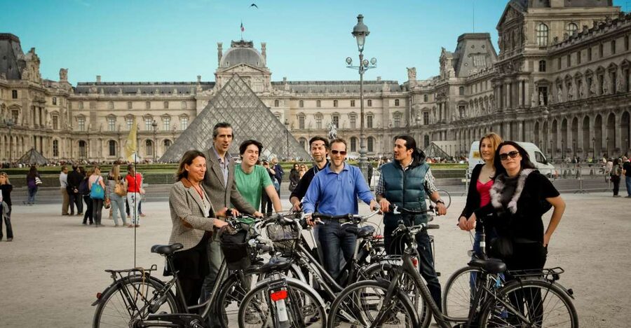Paris: Scenic E-bike tour with optional Seine Cruise - Adding the one-hour Seine cruise