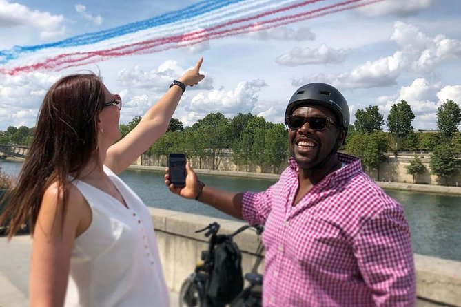 Paris Sightseeing Family Friendly Guided Electric Bike Tour - Starting at 10 Rue de la Paix