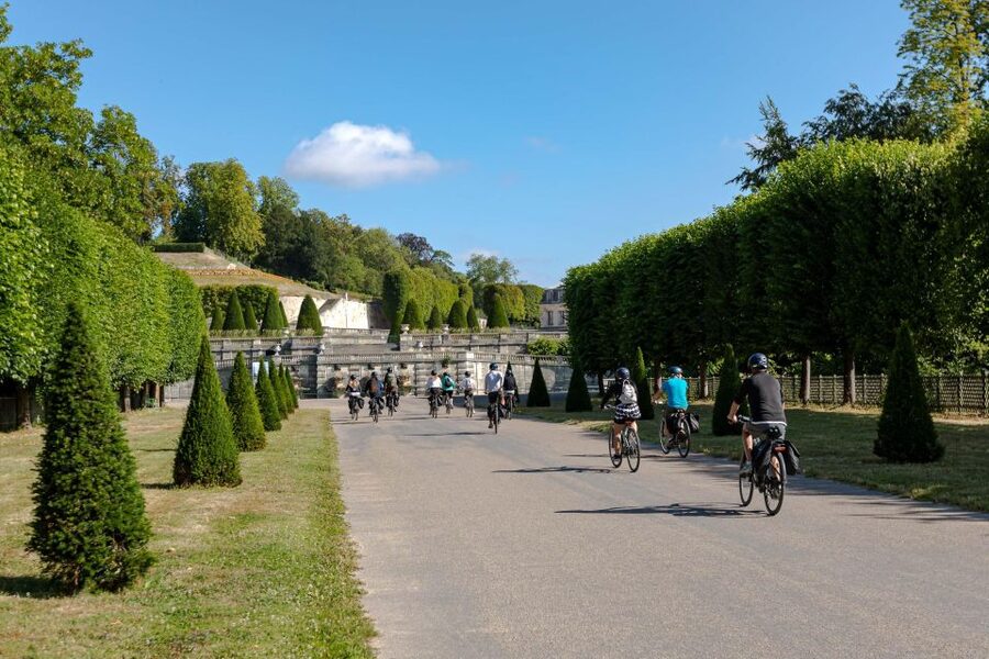 Paris: Versailles Palace and Queen Hamlet E-Bike Tour - What to Bring for a Better Day