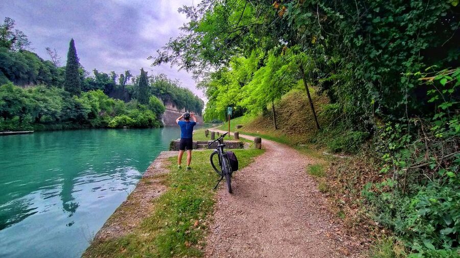 Peschiera del Garda: Lake Garda & Borghetto E-Bike Tour - Why the e-bike matters