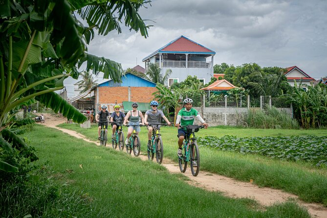 Phnom Penh Silk Island Bike Tour/ E-Bike or Tuk Tuk - The ferry ride to Silk Island